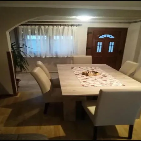 Apartman Anna Ogulin Exterior photo