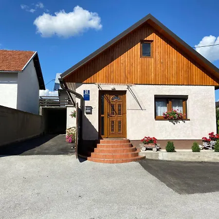 Apartman Anna Ogulin Exterior photo