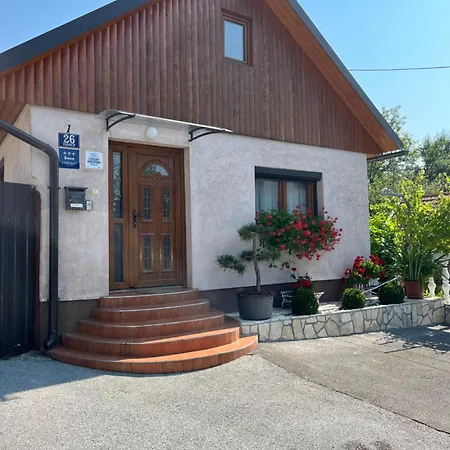 Apartman Anna Ogulin Exterior photo